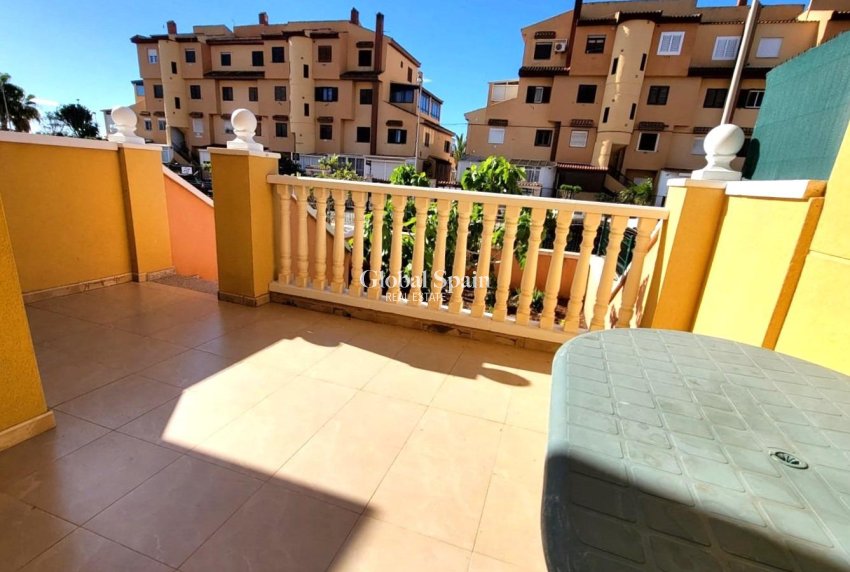 Wederverkoop - APPARTEMENT -
TORREVIEJA - Aguas Nuevas