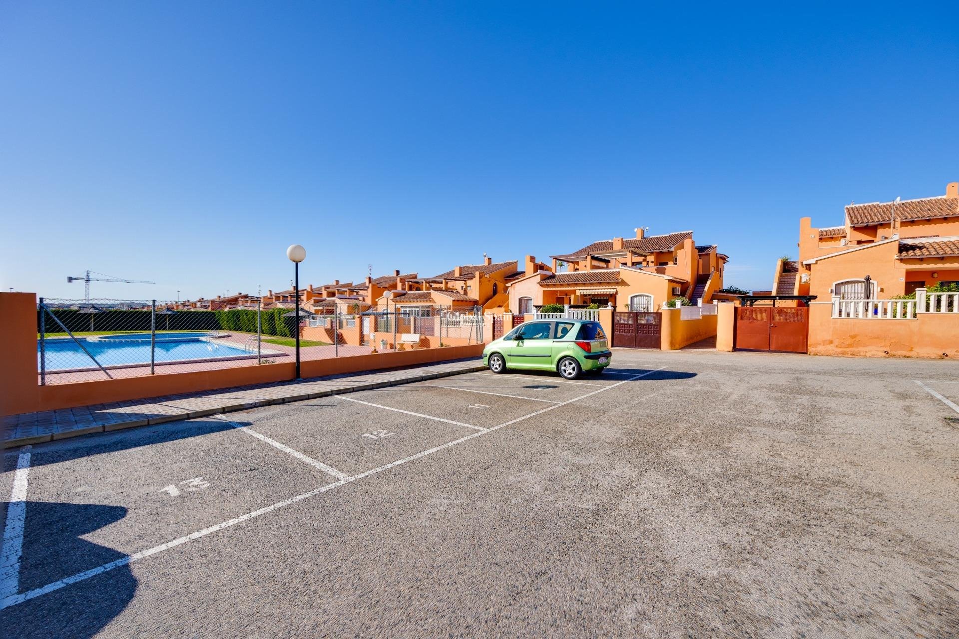 Wederverkoop - APPARTEMENT -
TORREVIEJA - Aguas Nuevas