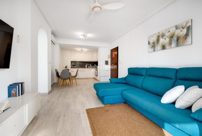 Wederverkoop - APPARTEMENT -
TORREVIEJA - Aguas Nuevas