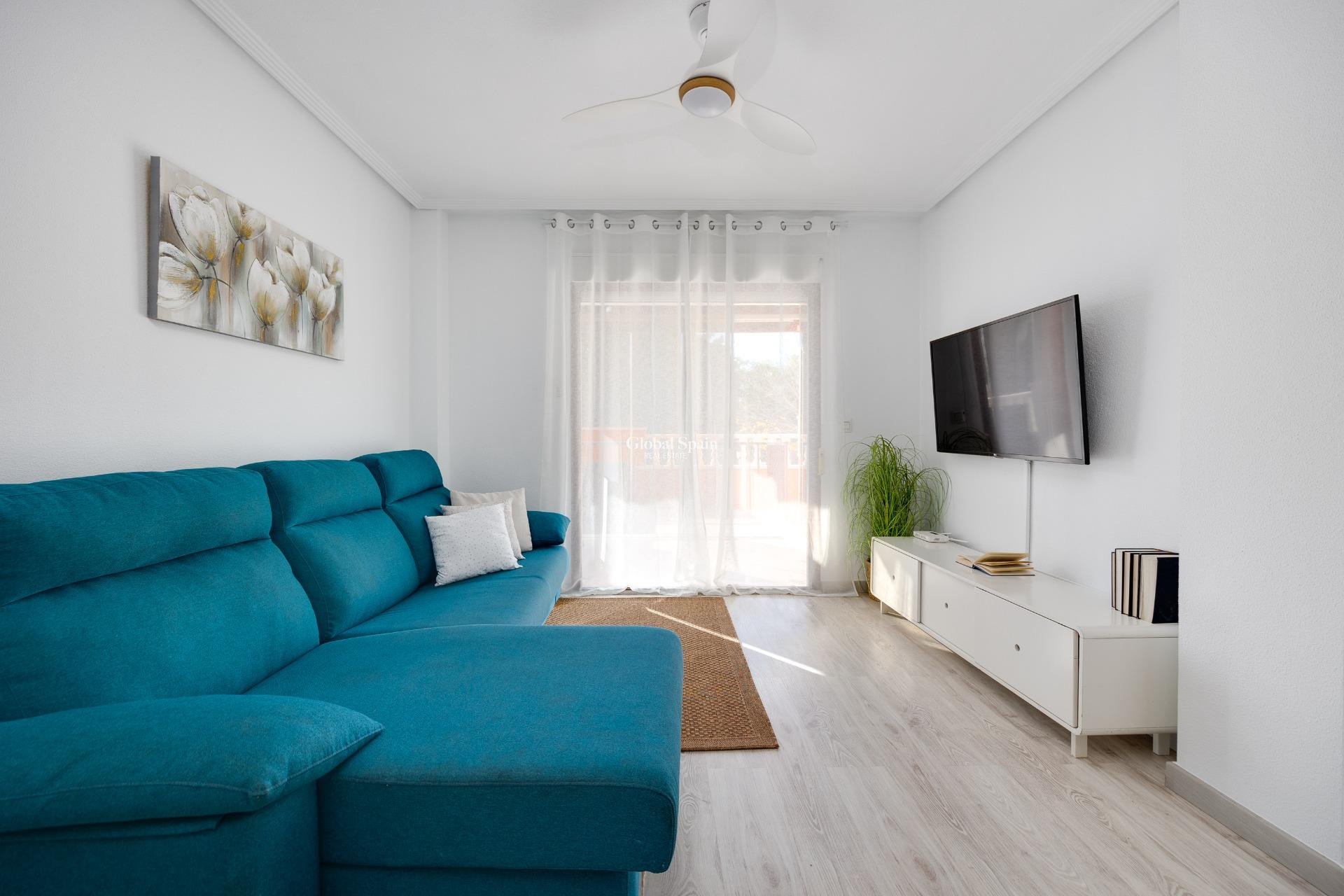 Wederverkoop - APPARTEMENT -
TORREVIEJA - Aguas Nuevas
