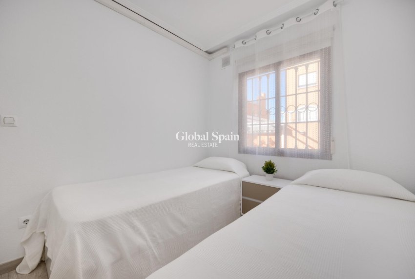 Wederverkoop - APPARTEMENT -
TORREVIEJA - Aguas Nuevas