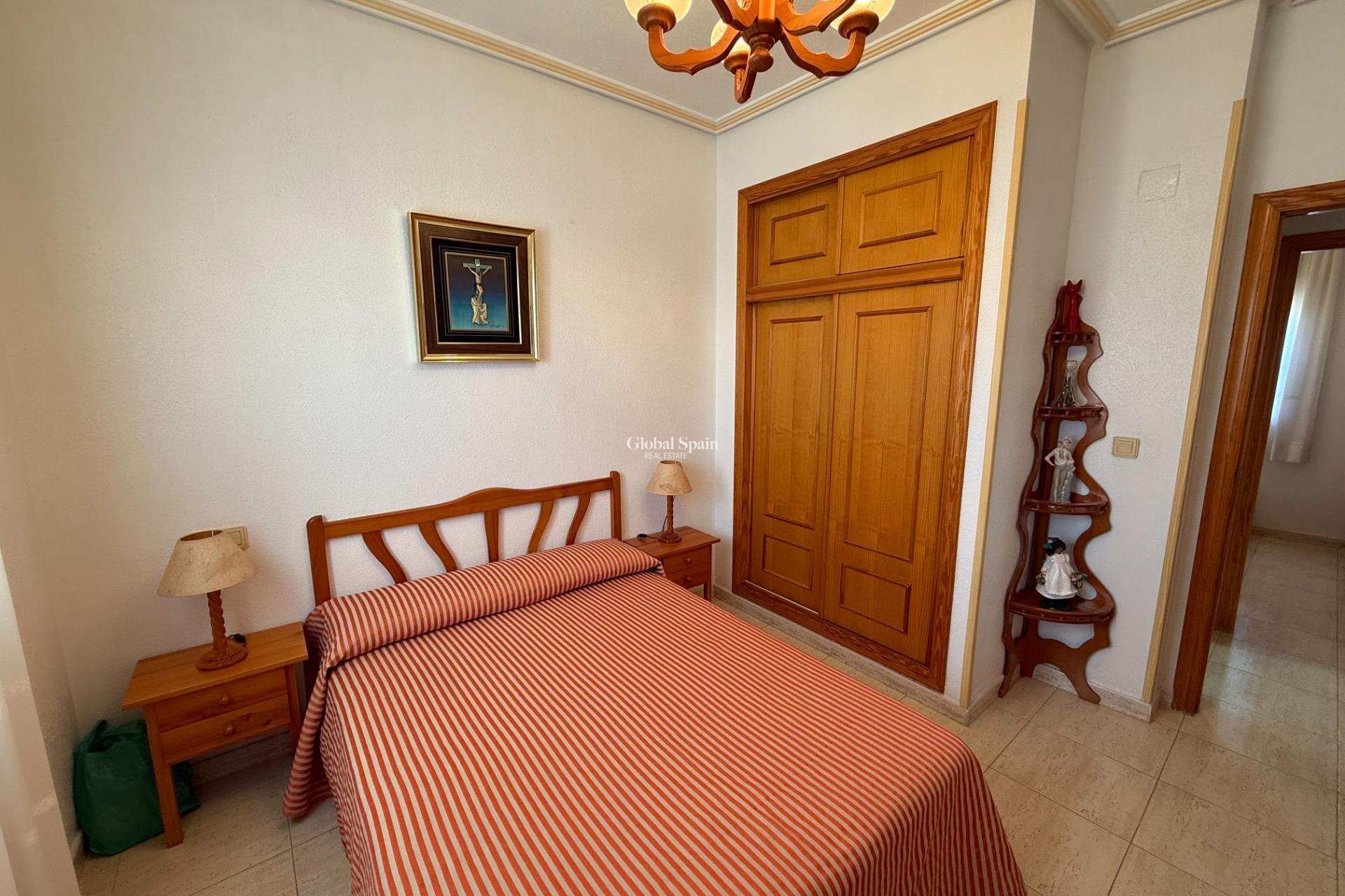 Wederverkoop - APPARTEMENT -
TORREVIEJA - Aguas Nuevas