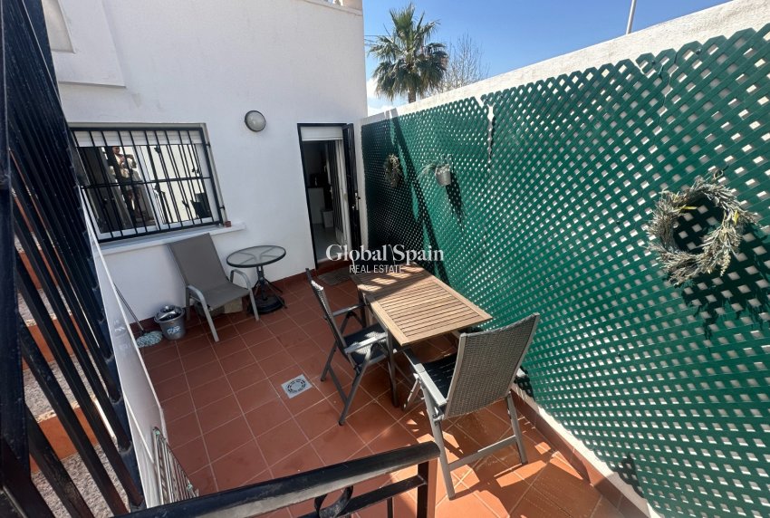 Wederverkoop - APPARTEMENT -
TORREVIEJA - Aguas Nuevas
