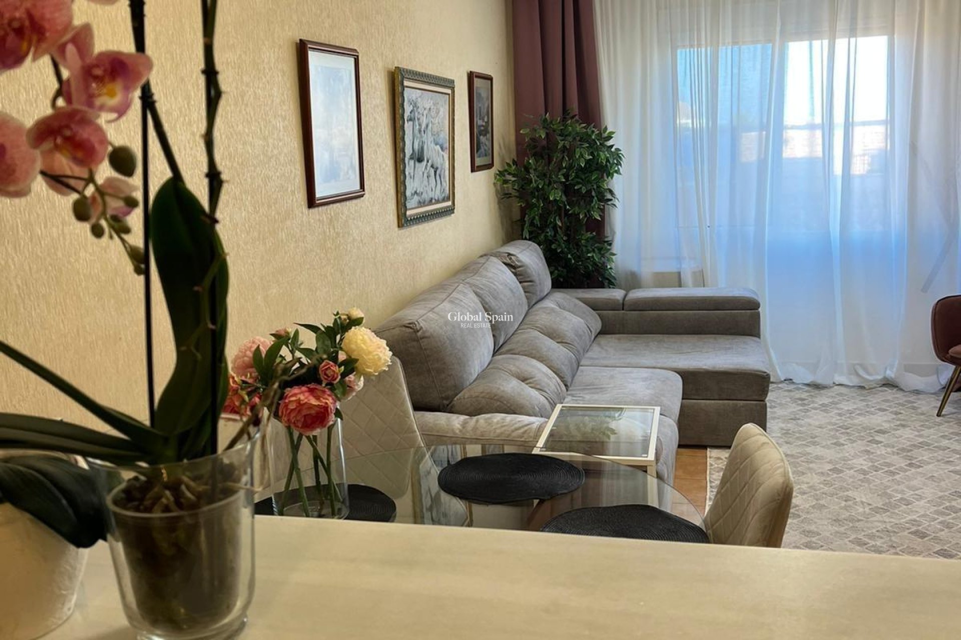 Wederverkoop - APPARTEMENT -
TORREVIEJA - Aguas Nuevas