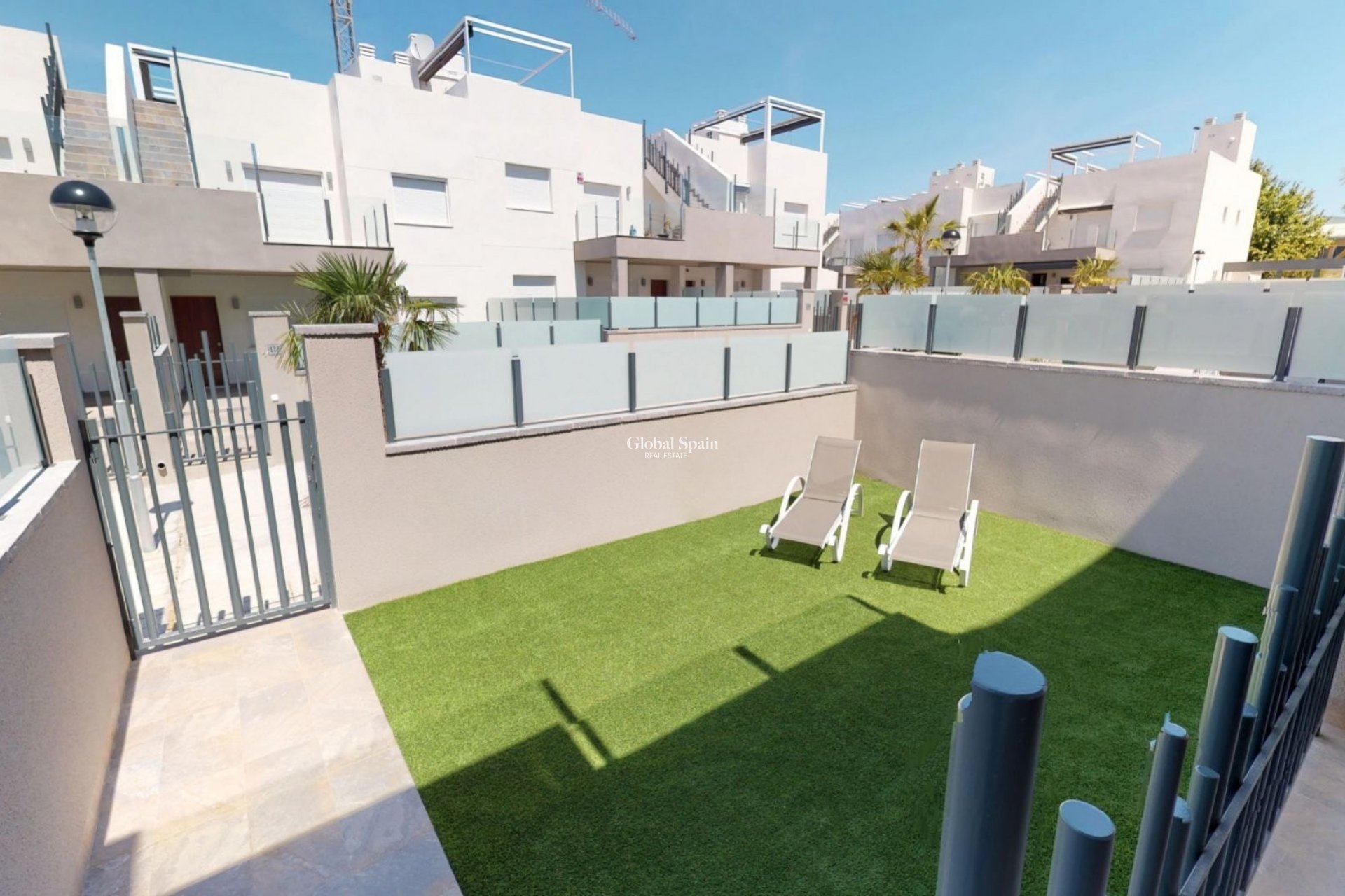 Wederverkoop - APPARTEMENT -
TORREVIEJA - Aguas Nuevas