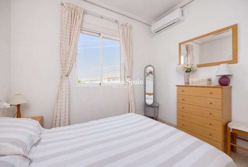 Wederverkoop - APPARTEMENT -
TORREVIEJA - Aguas Nuevas