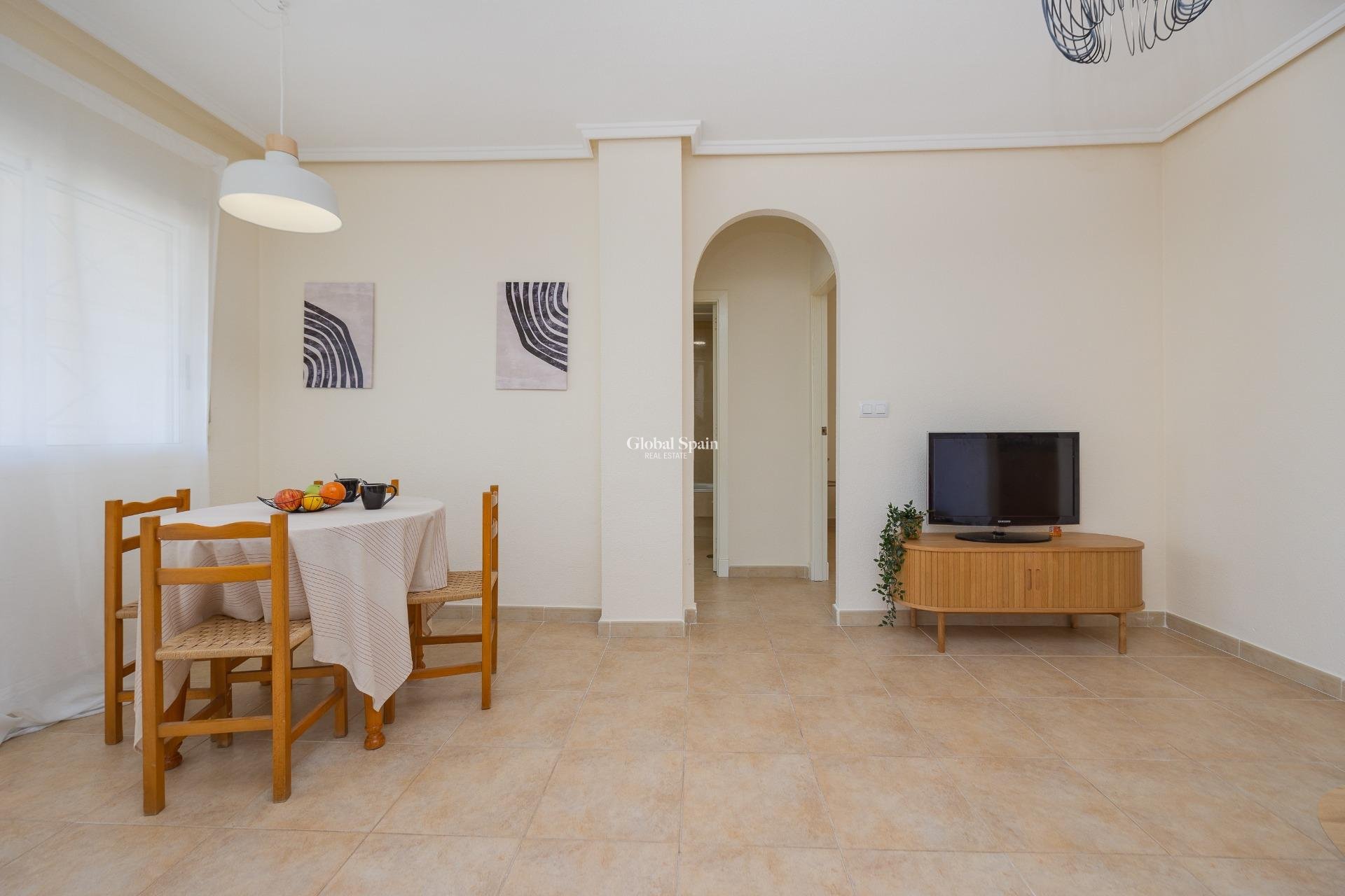 Wederverkoop - APPARTEMENT -
TORREVIEJA - Aguas Nuevas