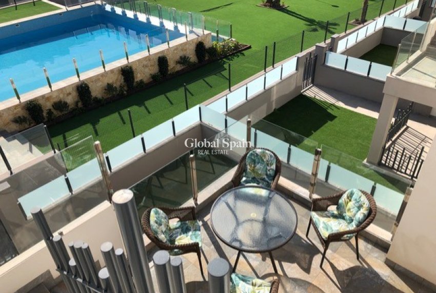 Wederverkoop - APPARTEMENT -
TORREVIEJA - Aguas Nuevas