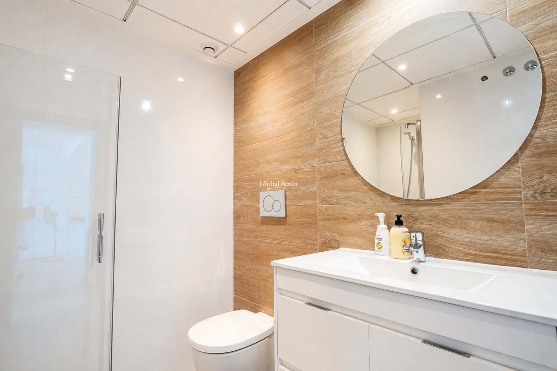 Wederverkoop - APPARTEMENT -
TORREVIEJA - Aguas Nuevas