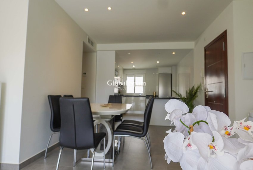 Wederverkoop - APPARTEMENT -
TORREVIEJA - Aguas Nuevas