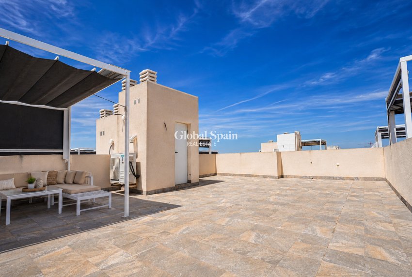 Wederverkoop - APPARTEMENT -
TORREVIEJA - Aguas Nuevas