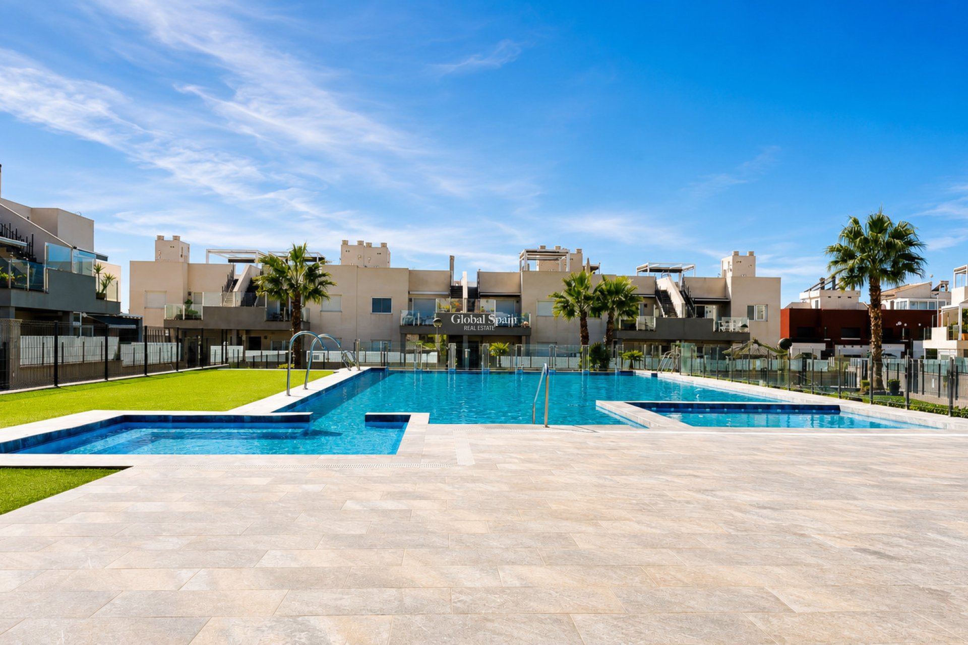Wederverkoop - APPARTEMENT -
TORREVIEJA - Aguas Nuevas