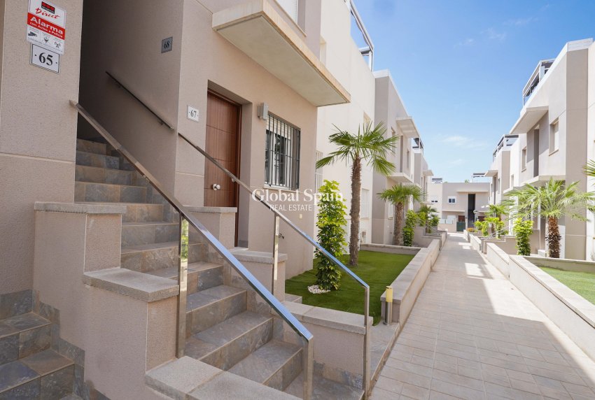 Wederverkoop - APPARTEMENT -
TORREVIEJA - Aguas Nuevas