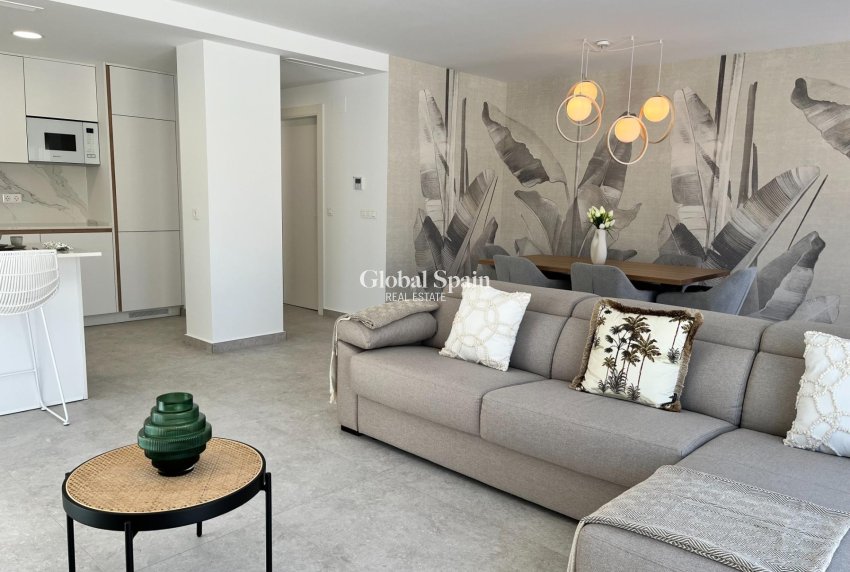 Wederverkoop - APPARTEMENT -
TORREVIEJA - Aguas Nuevas