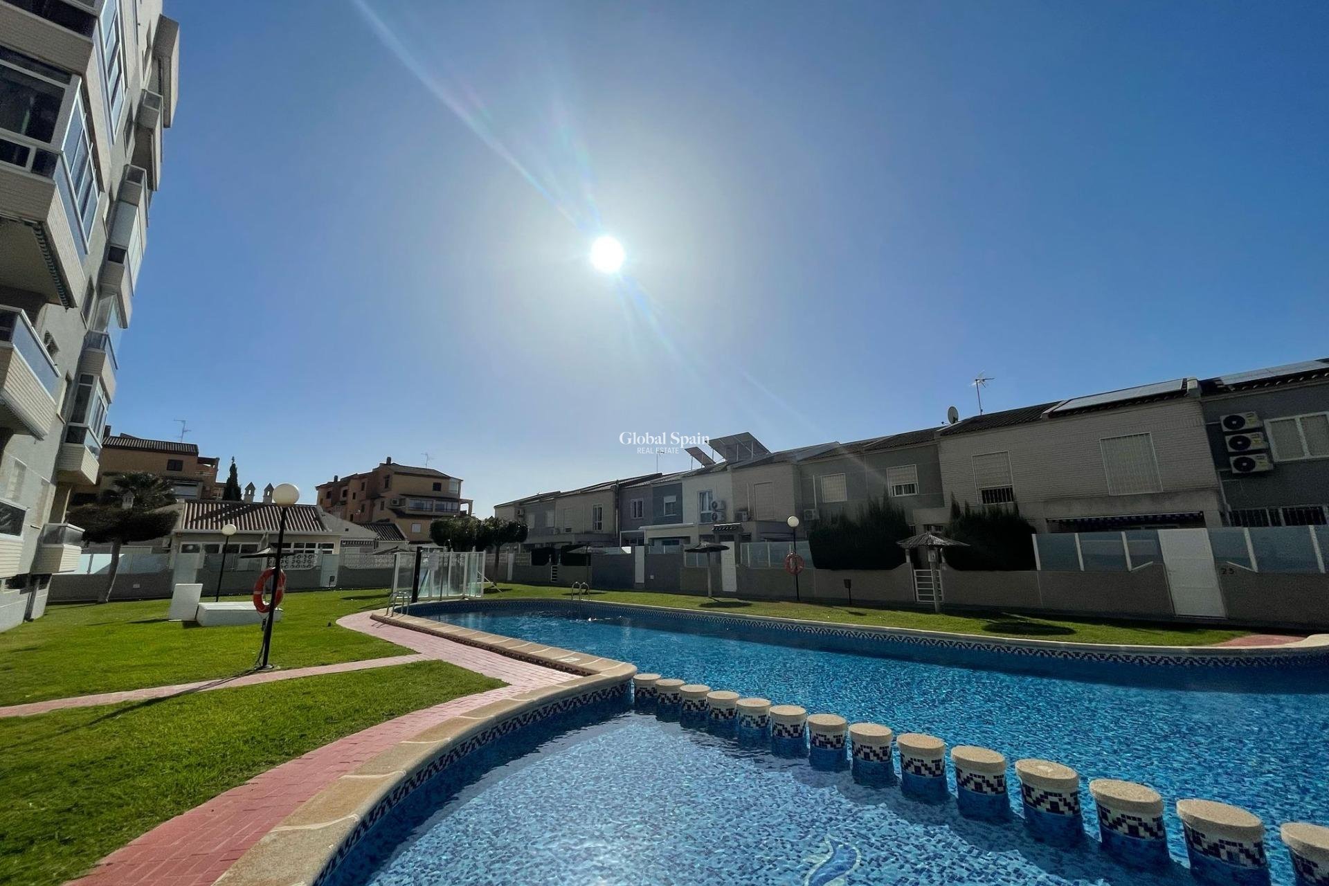 Wederverkoop - APPARTEMENT -
TORREVIEJA - Aguas Nuevas
