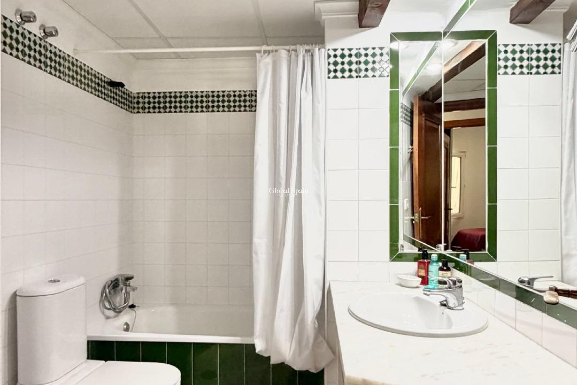 Wederverkoop - APPARTEMENT -
TORREVIEJA - Aldea del mar