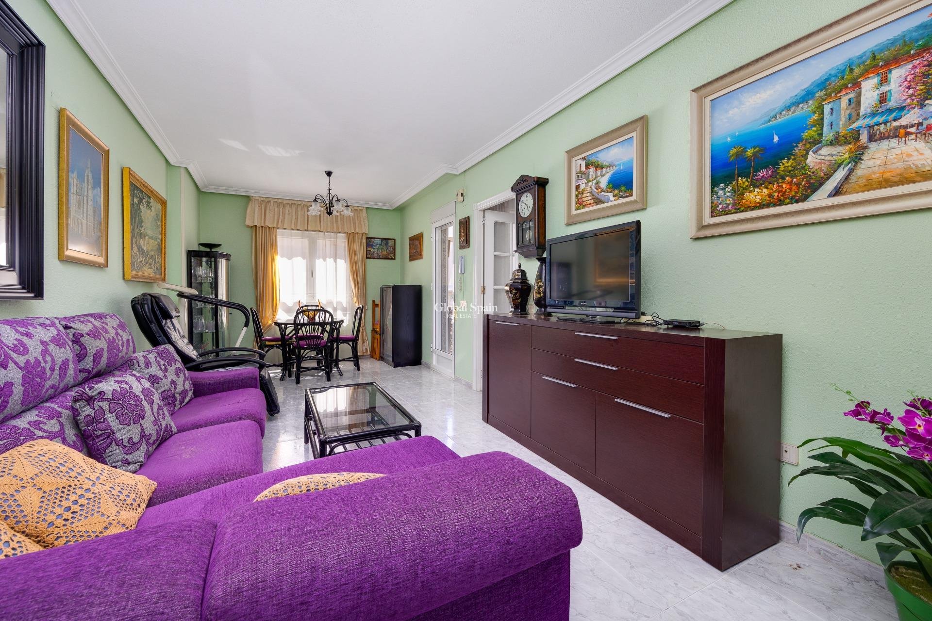 Wederverkoop - APPARTEMENT -
TORREVIEJA - Antonio Machado
