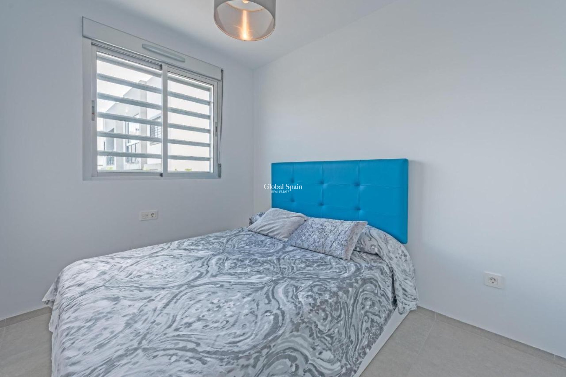 Wederverkoop - APPARTEMENT -
TORREVIEJA - Auguas Neuvas