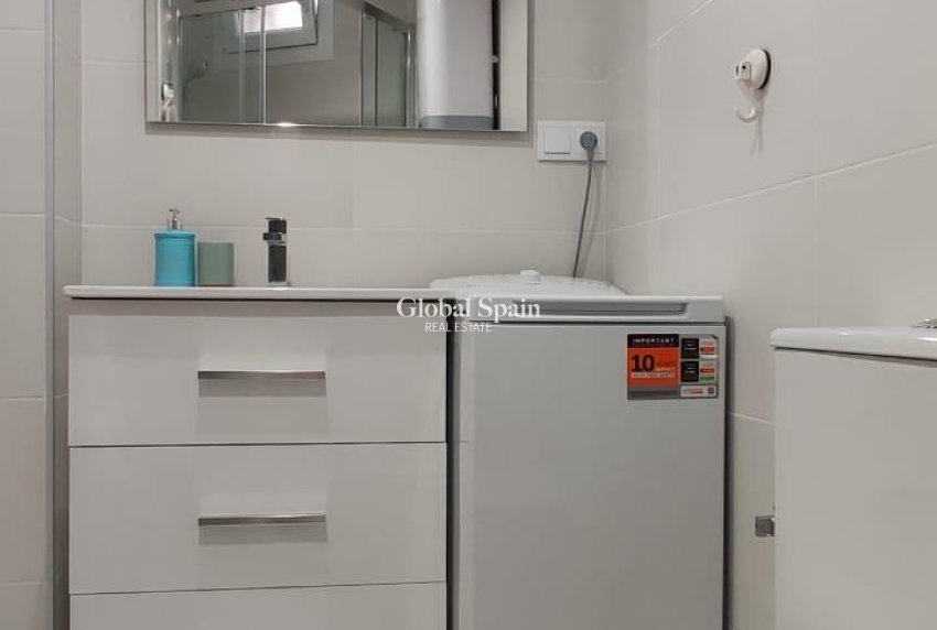 Wederverkoop - APPARTEMENT -
TORREVIEJA - Cabo Cervera