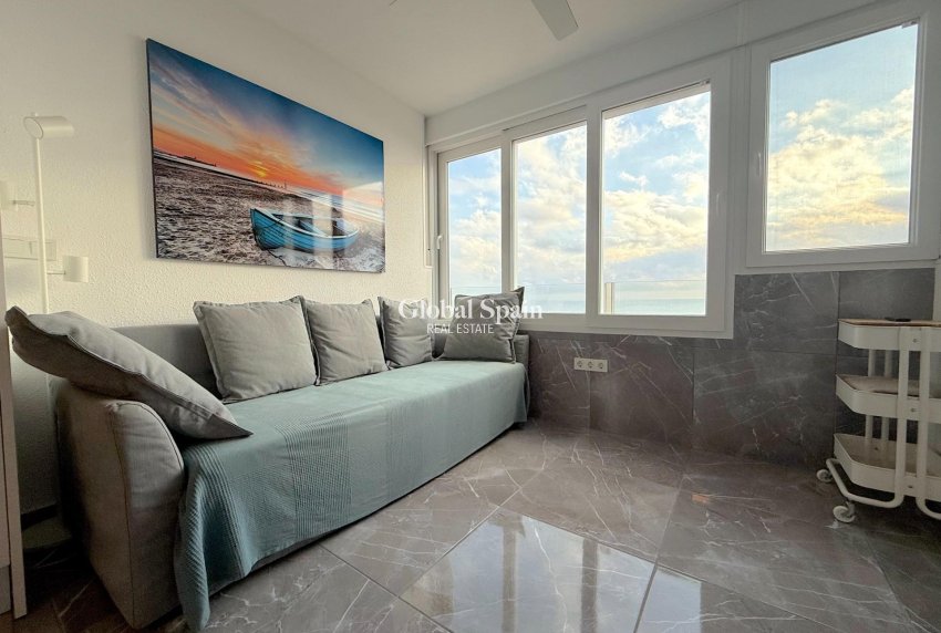 Wederverkoop - APPARTEMENT -
TORREVIEJA - Cabo Cervera