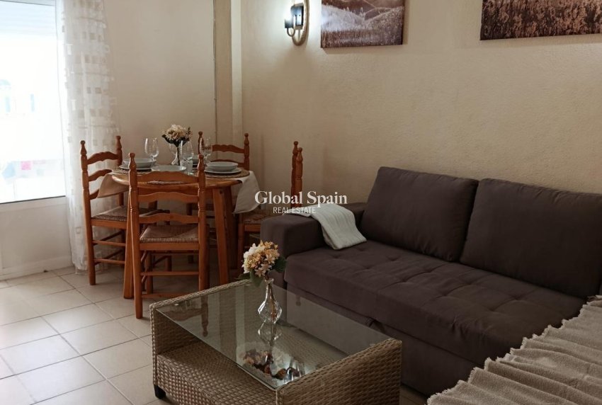 Wederverkoop - APPARTEMENT -
TORREVIEJA - Cabo Cervera