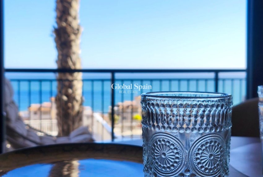 Wederverkoop - APPARTEMENT -
TORREVIEJA - Cabo Cervera