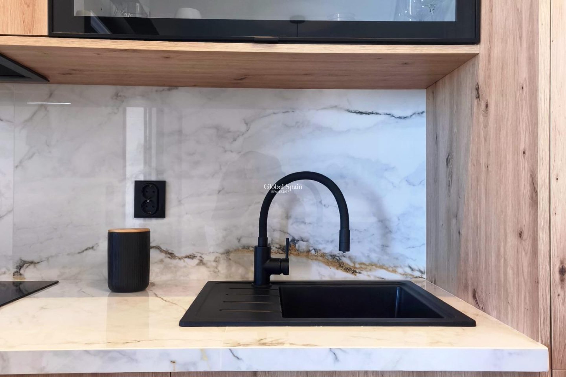 Wederverkoop - APPARTEMENT -
TORREVIEJA - Cabo Cervera