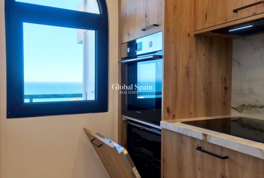 Wederverkoop - APPARTEMENT -
TORREVIEJA - Cabo Cervera