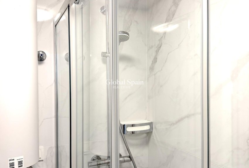 Wederverkoop - APPARTEMENT -
TORREVIEJA - Cabo Cervera