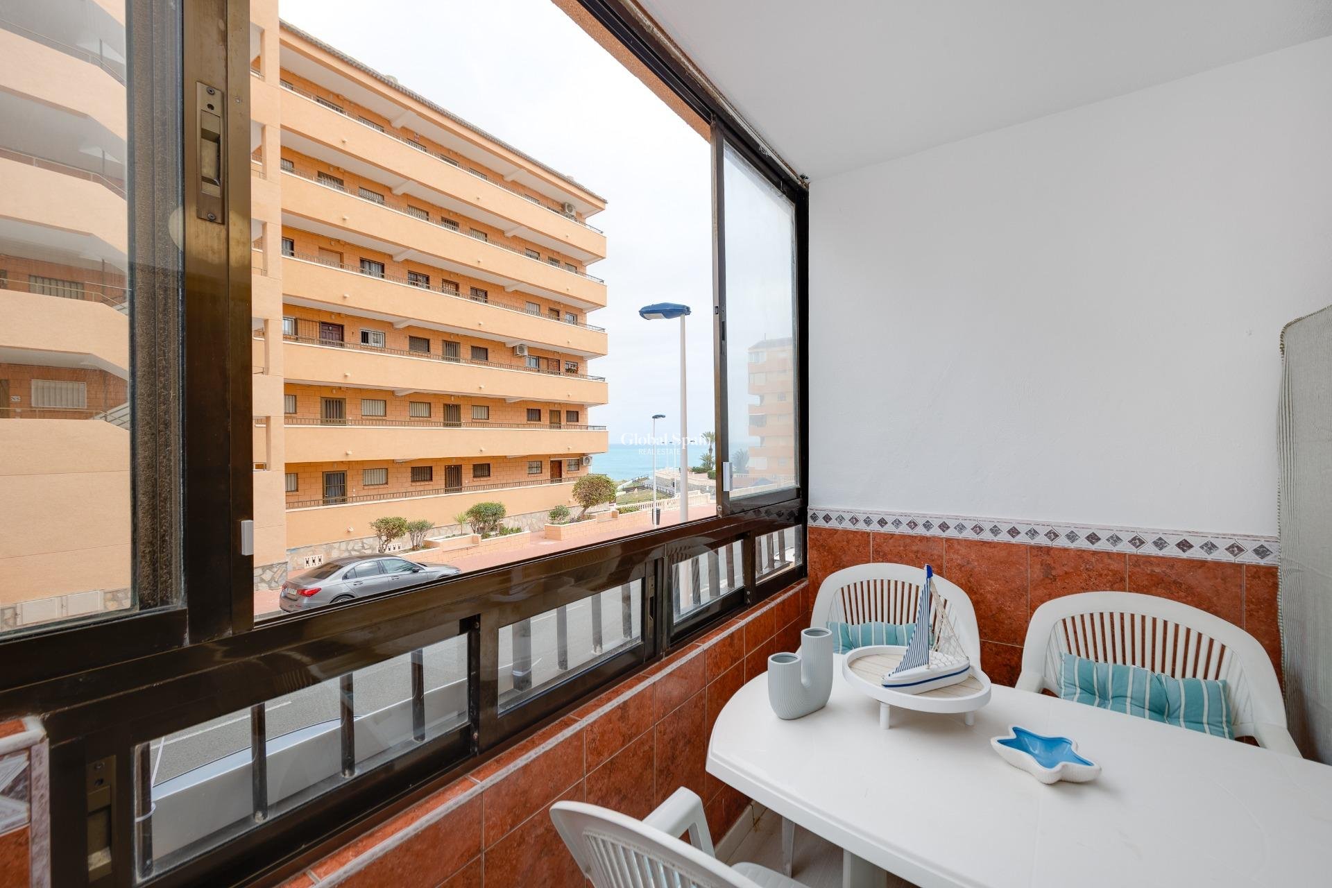 Wederverkoop - APPARTEMENT -
TORREVIEJA - Cabo Cervera