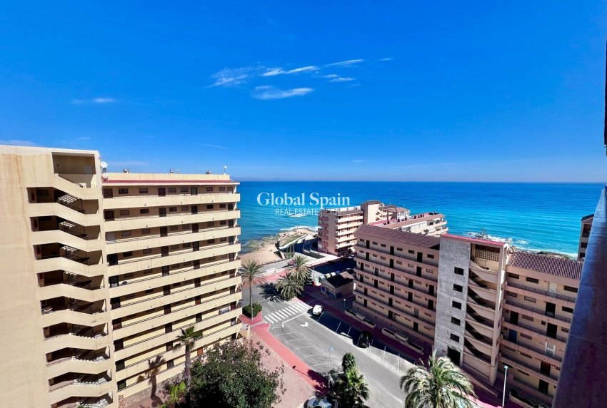 Wederverkoop - APPARTEMENT -
TORREVIEJA - Cabo Cervera