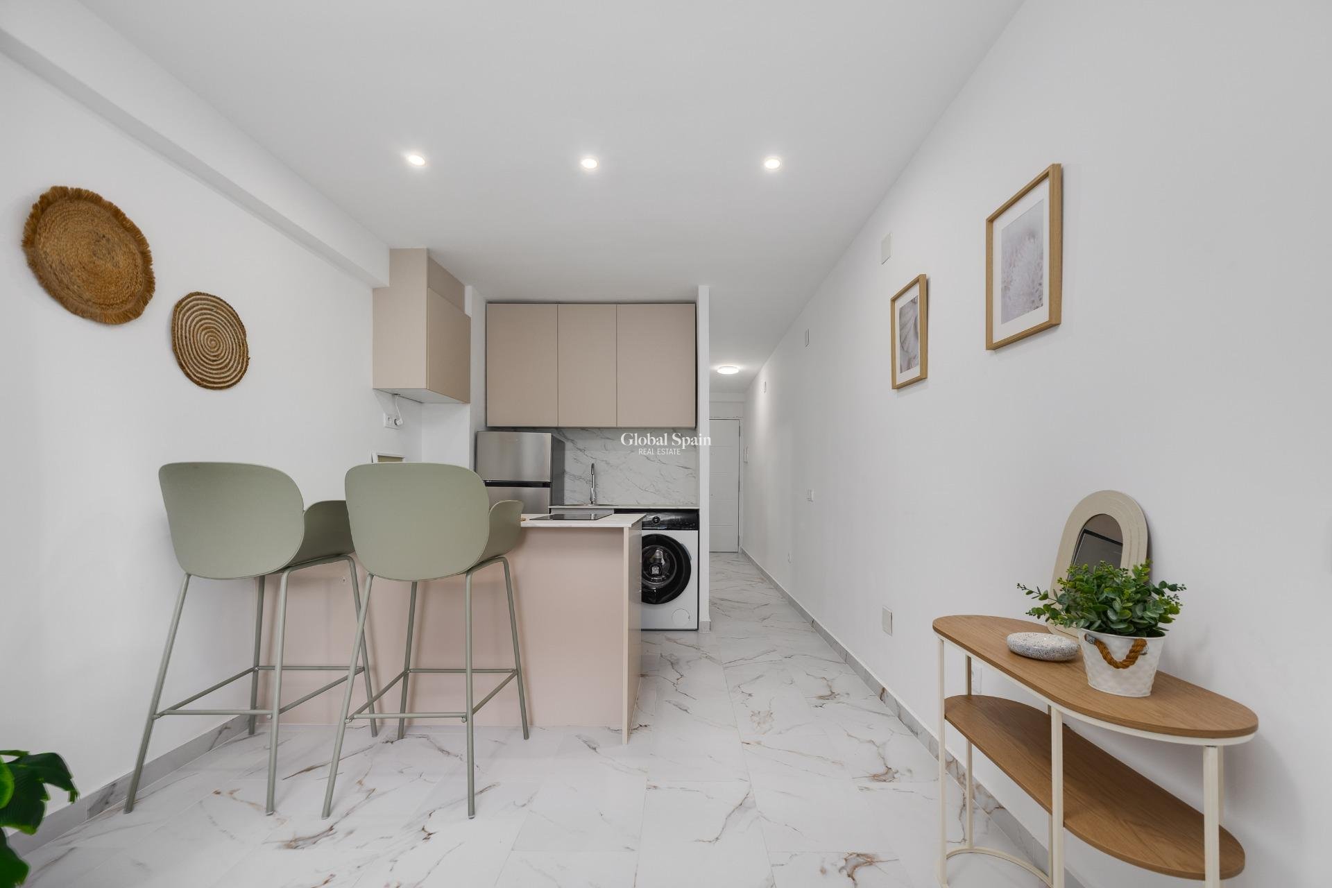 Wederverkoop - APPARTEMENT -
TORREVIEJA - Cabo Cervera
