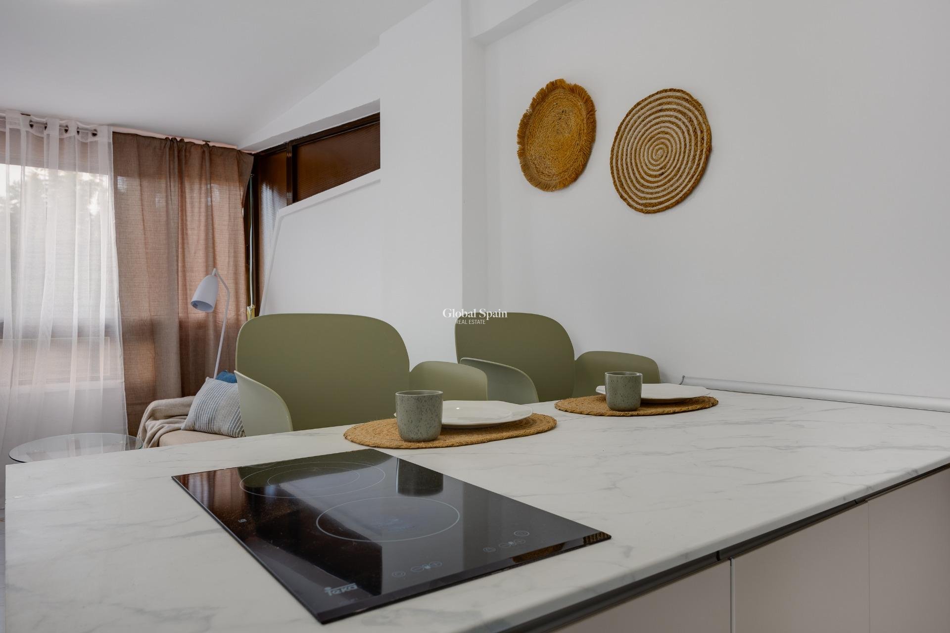 Wederverkoop - APPARTEMENT -
TORREVIEJA - Cabo Cervera