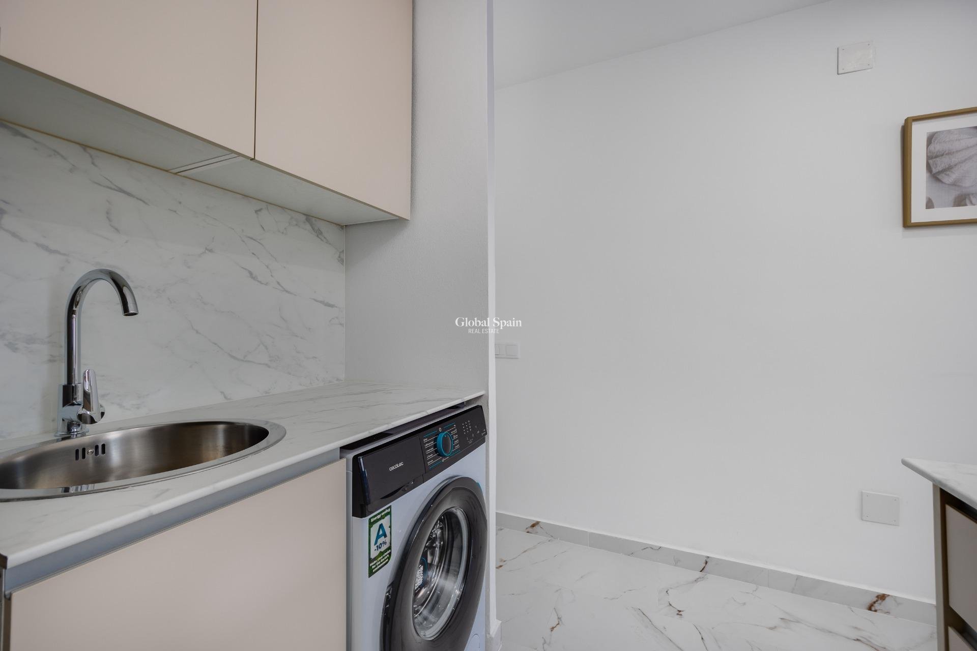 Wederverkoop - APPARTEMENT -
TORREVIEJA - Cabo Cervera