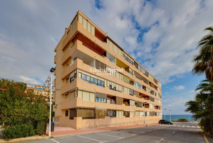 Wederverkoop - APPARTEMENT -
TORREVIEJA - Cabo Cervera