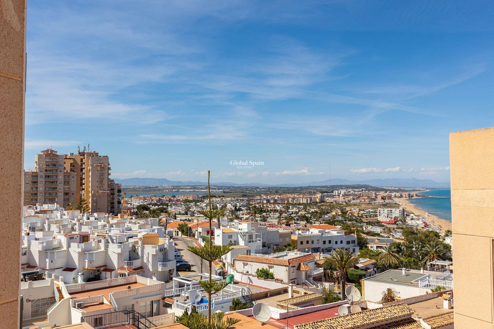 Wederverkoop - APPARTEMENT -
TORREVIEJA - Cabo Cervera