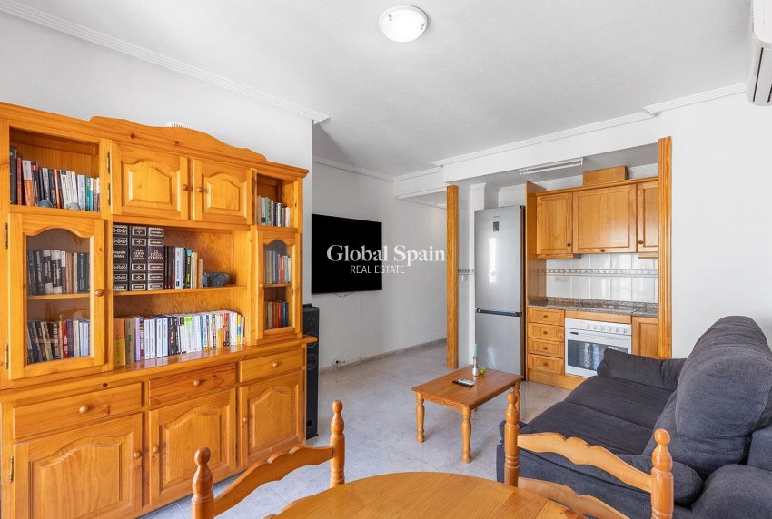 Wederverkoop - APPARTEMENT -
TORREVIEJA - Cabo Cervera
