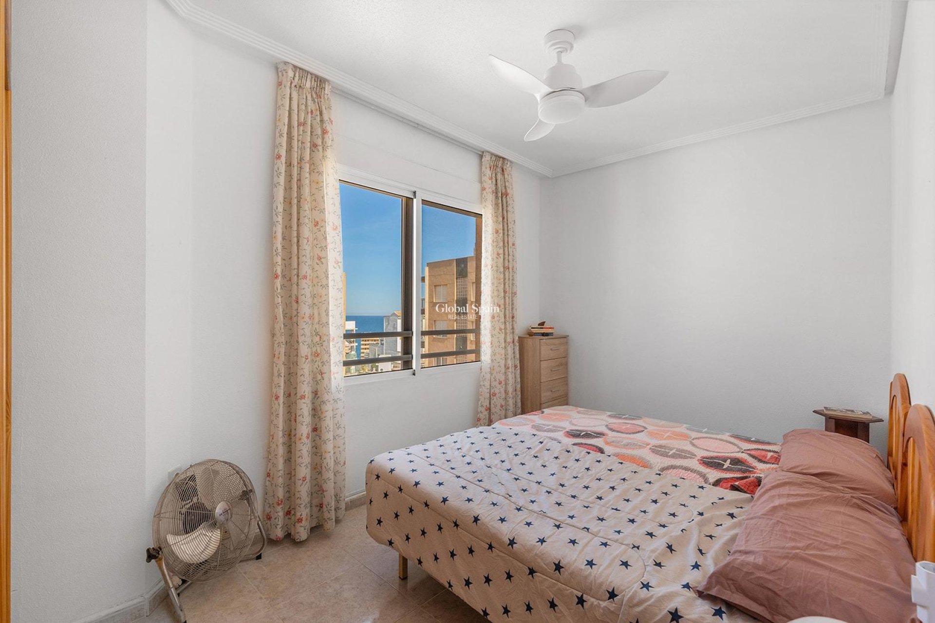 Wederverkoop - APPARTEMENT -
TORREVIEJA - Cabo Cervera