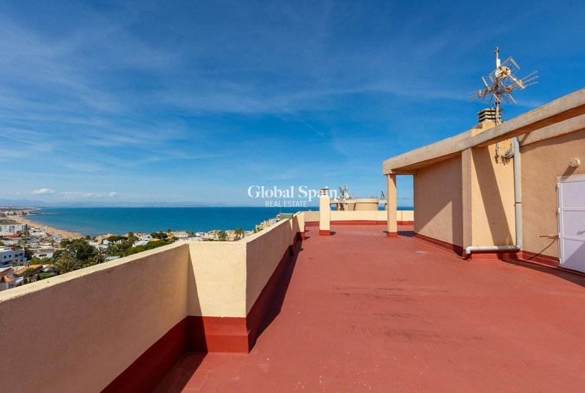 Wederverkoop - APPARTEMENT -
TORREVIEJA - Cabo Cervera