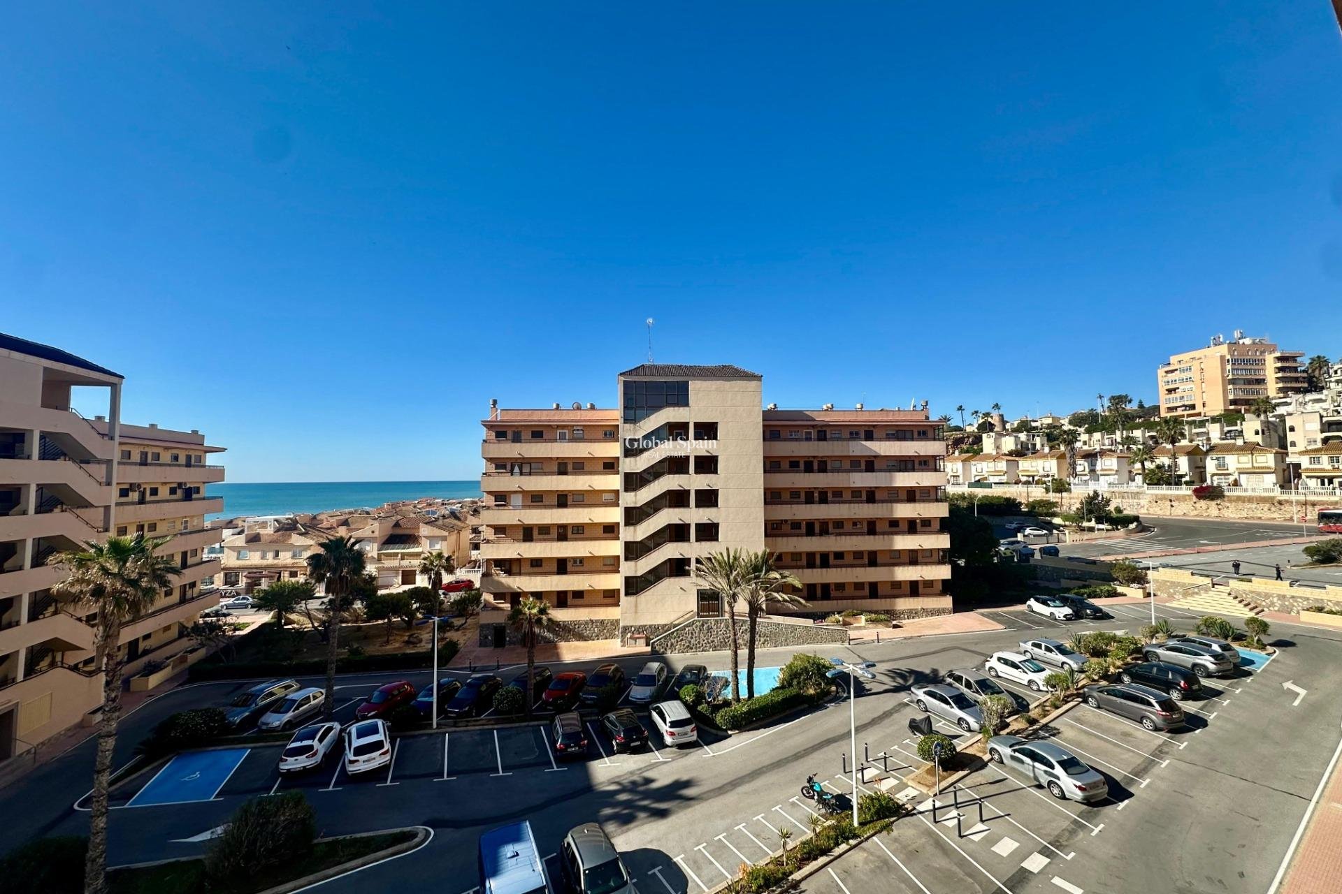 Wederverkoop - APPARTEMENT -
TORREVIEJA - Cabo Cervera