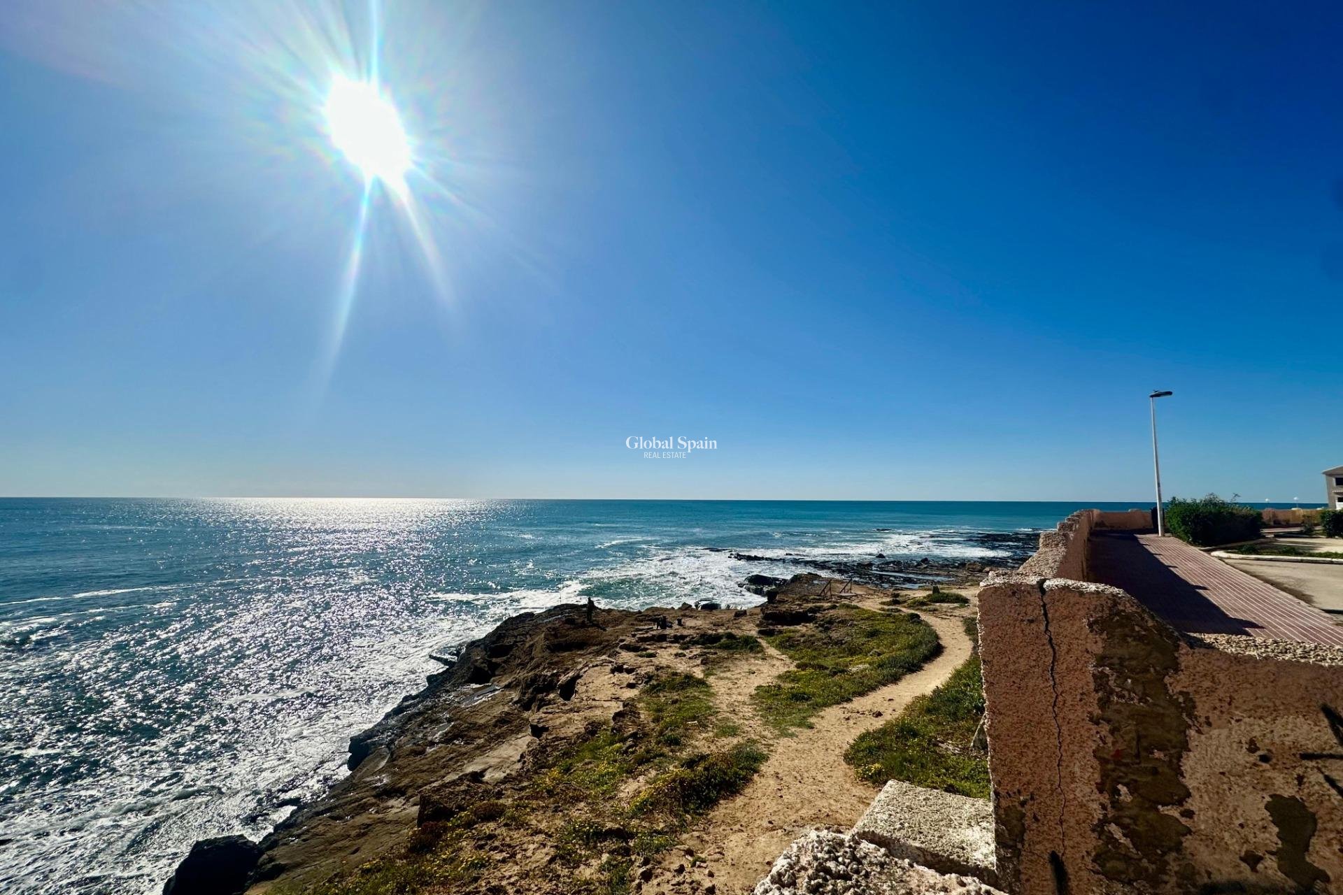 Wederverkoop - APPARTEMENT -
TORREVIEJA - Cabo Cervera