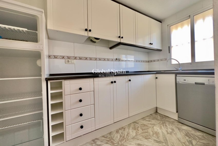 Wederverkoop - APPARTEMENT -
TORREVIEJA - Cabo Cervera