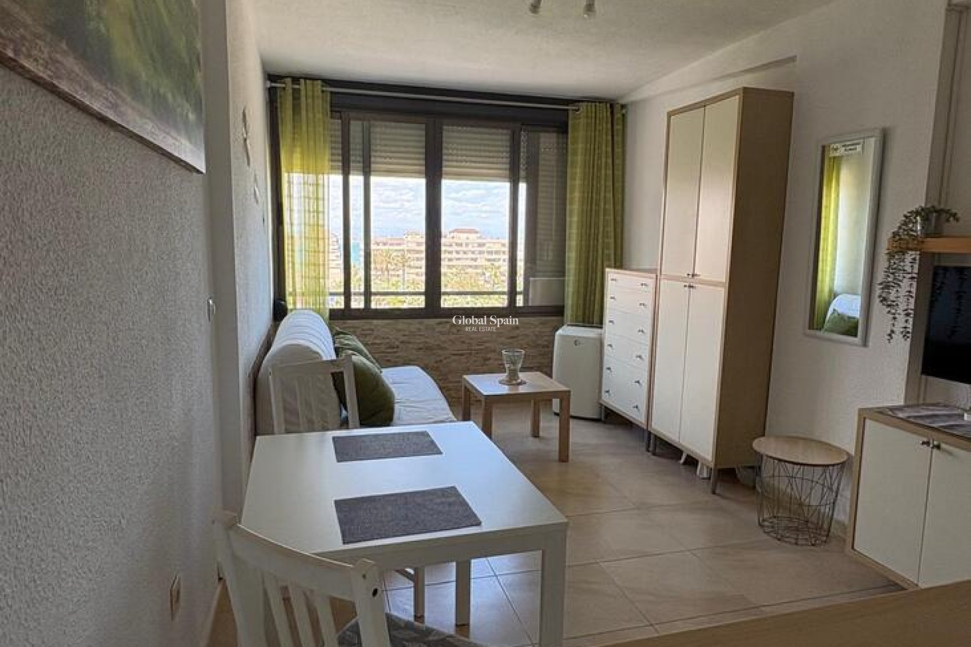 Wederverkoop - APPARTEMENT -
TORREVIEJA - Cabo Cervera
