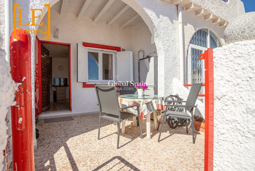 Wederverkoop - APPARTEMENT -
TORREVIEJA - Cabo Cervera