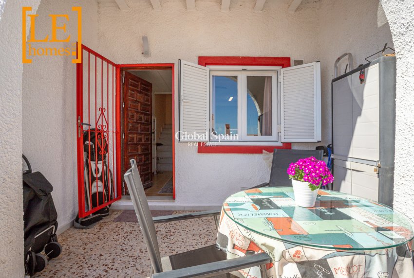 Wederverkoop - APPARTEMENT -
TORREVIEJA - Cabo Cervera