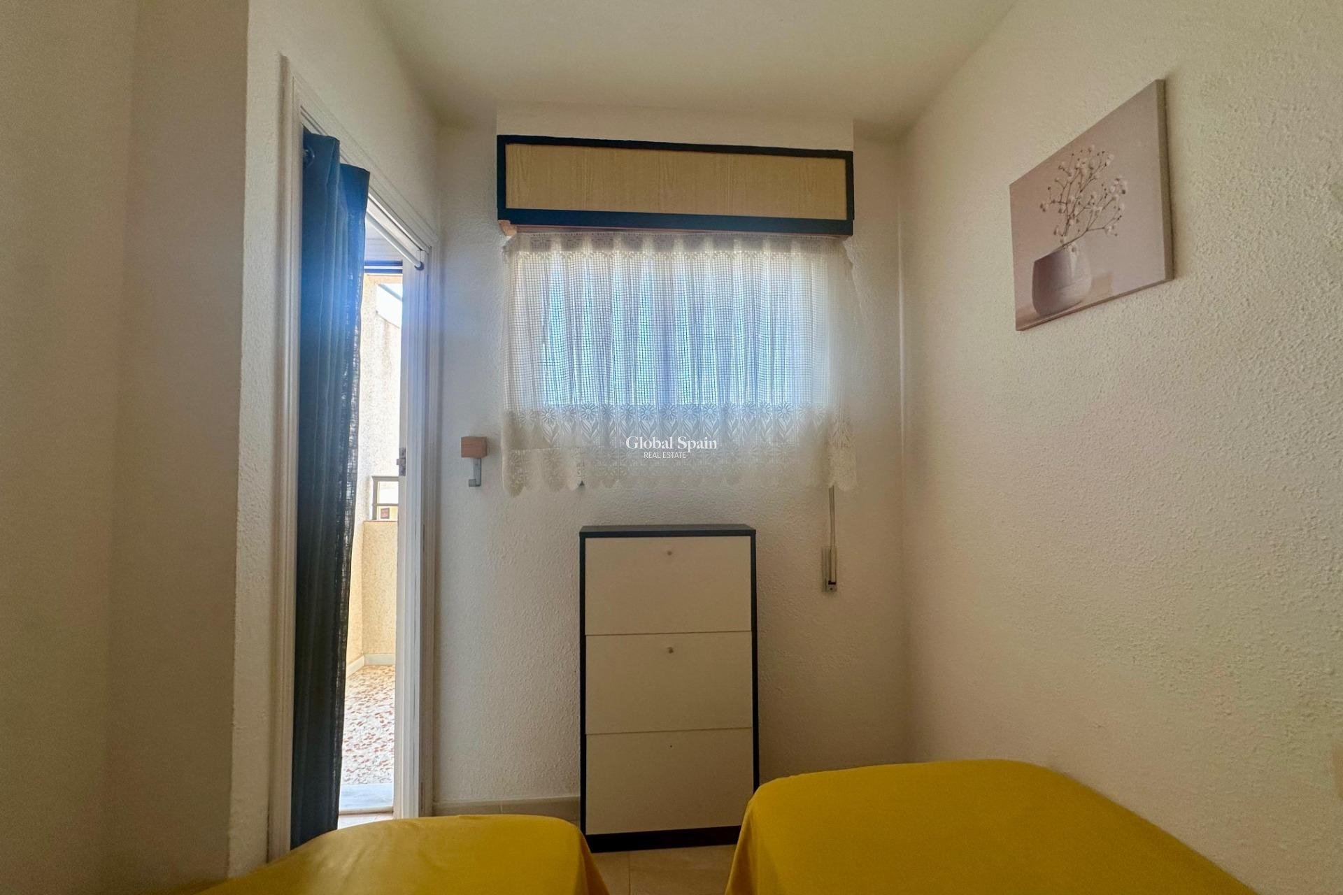 Wederverkoop - APPARTEMENT -
TORREVIEJA - Cabo Cervera