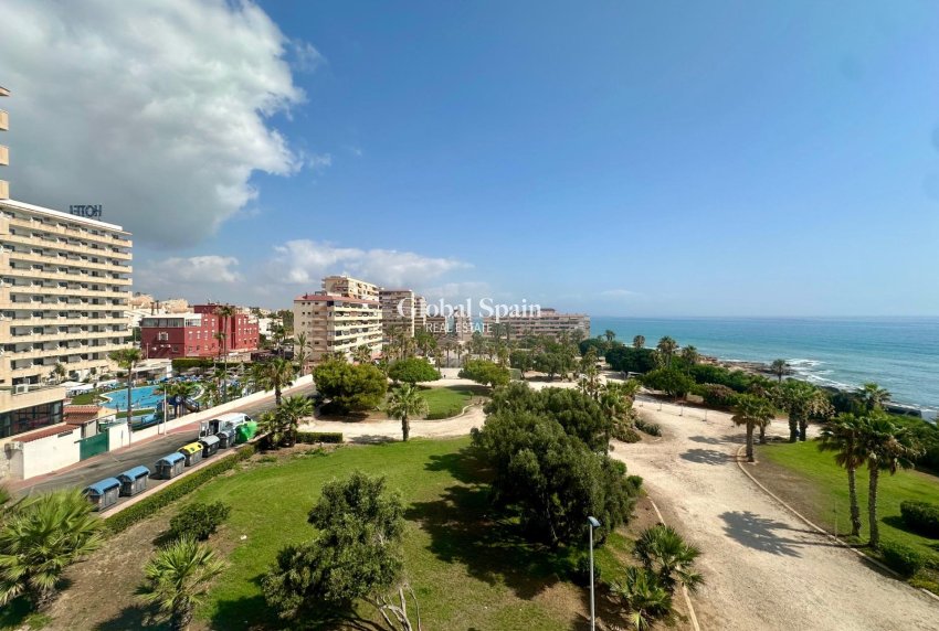 Wederverkoop - APPARTEMENT -
TORREVIEJA - Cabo Cervera