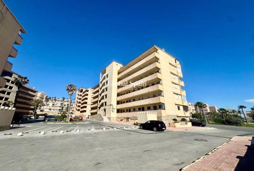 Wederverkoop - APPARTEMENT -
TORREVIEJA - Cabo Cervera
