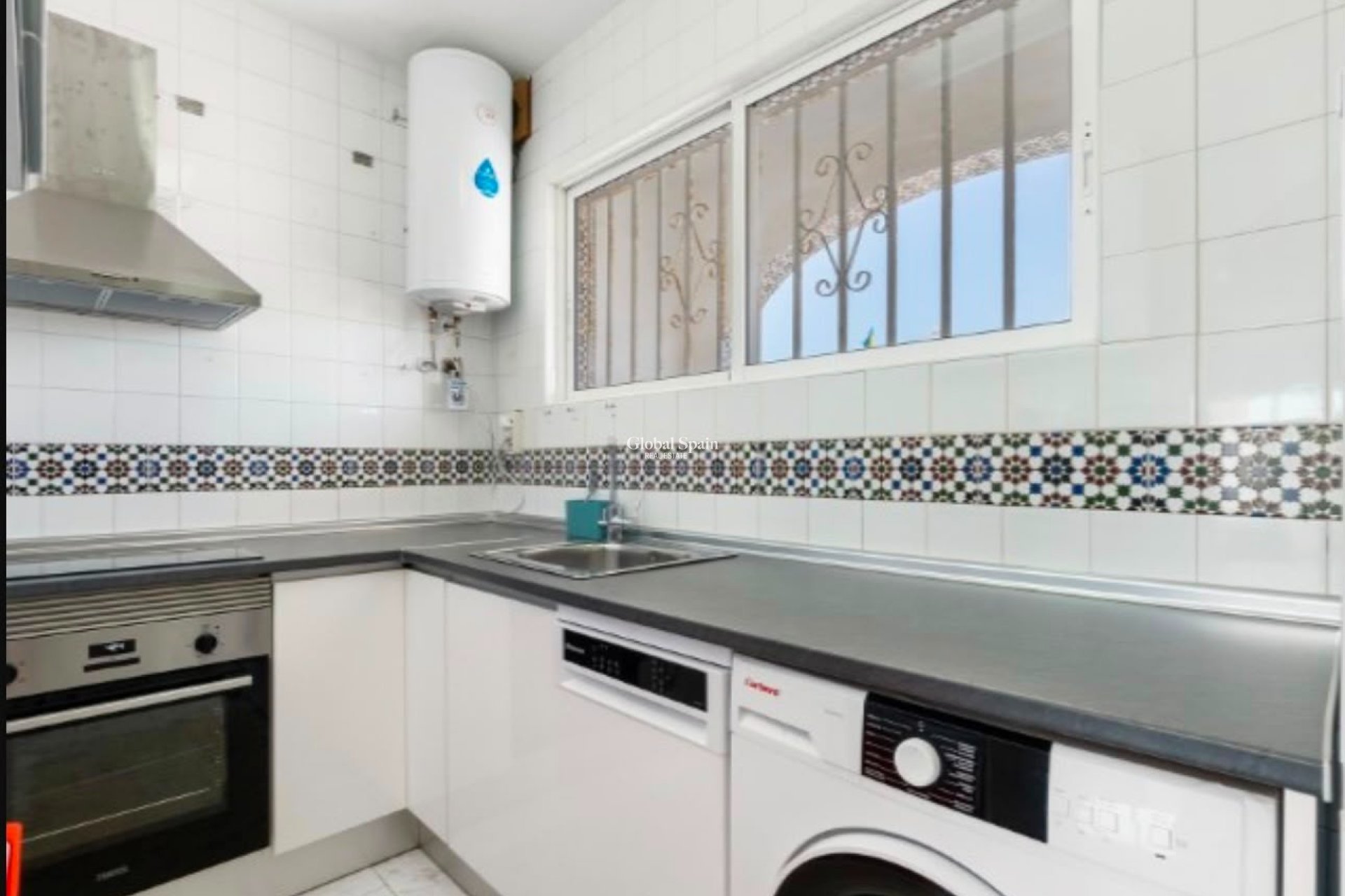 Wederverkoop - APPARTEMENT -
TORREVIEJA - Calas blanca