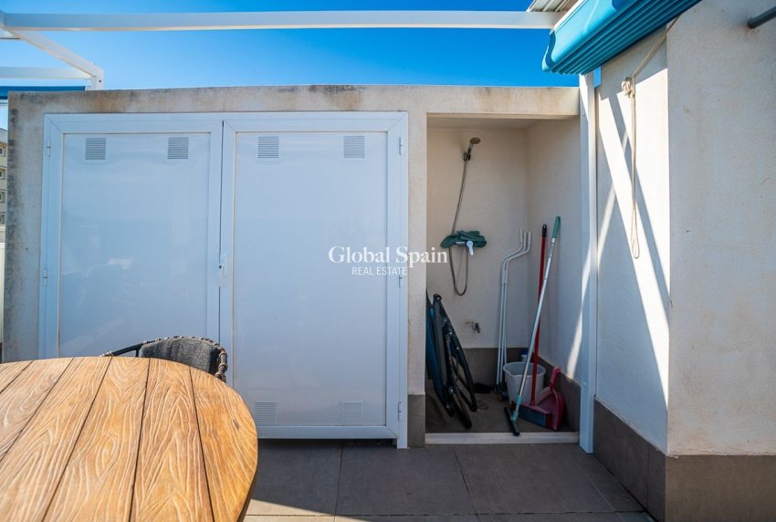 Wederverkoop - APPARTEMENT -
TORREVIEJA - Calas Blancas